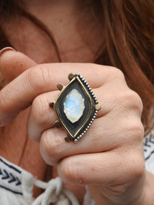 THIRD EYE RING // MOONSTONE, SILVER + GOLD // SIZE 8.5