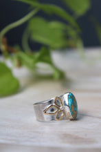 SIERRA BELLA FLOWER RING // SIZE 9