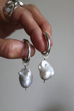 BAROQUE PEARL + SILVER HOOP EARRINGS