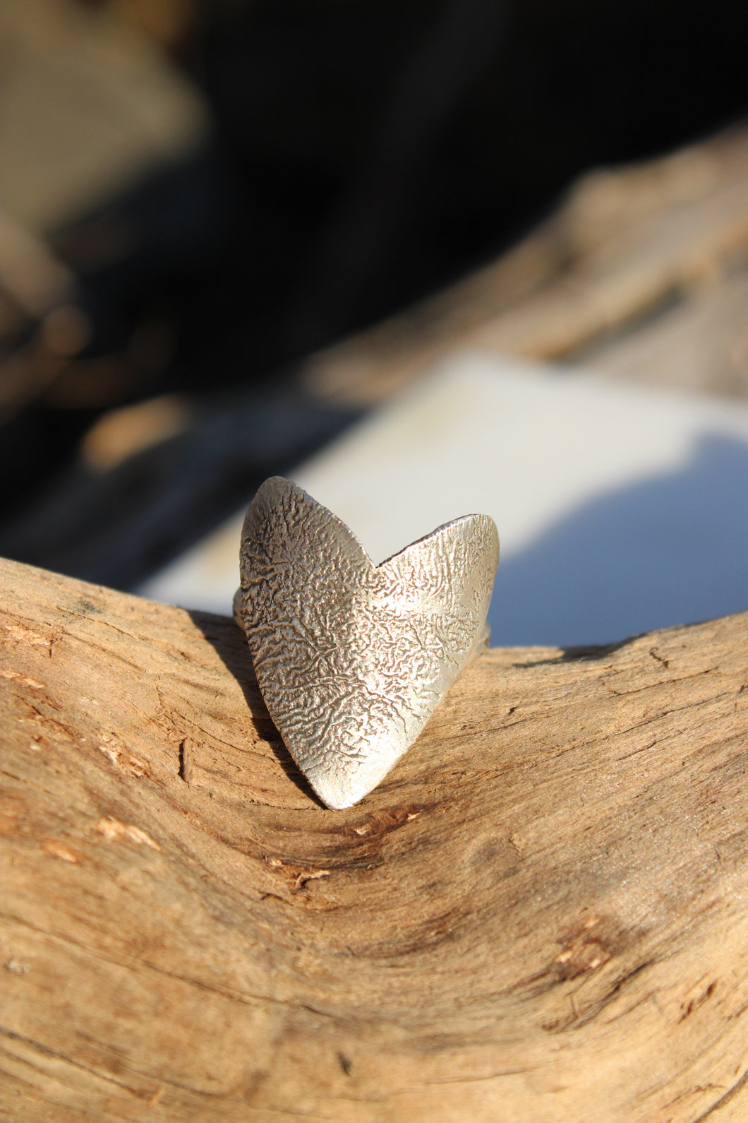 UNBREAKABLE HEART RING // SIZE 8