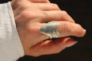 UNBREAKABLE HEART RING // SIZE 8