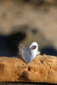 HEART THROB RING // SAPPHIRE + STERLING SILVER // SIZE 9