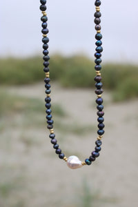 NAVY BLUE + WHITE FRESHWATER PEARL NECKLACE